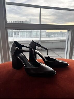 Zara Chocolate Brown T-Strap Block Heel Pumps EU 38